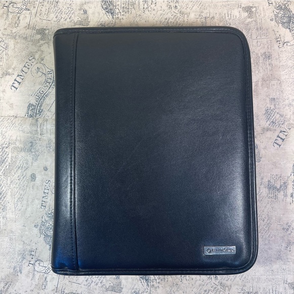 Franklin Covey Other - Franklin Covey Vintage Leather Planner Ring Bound Binder